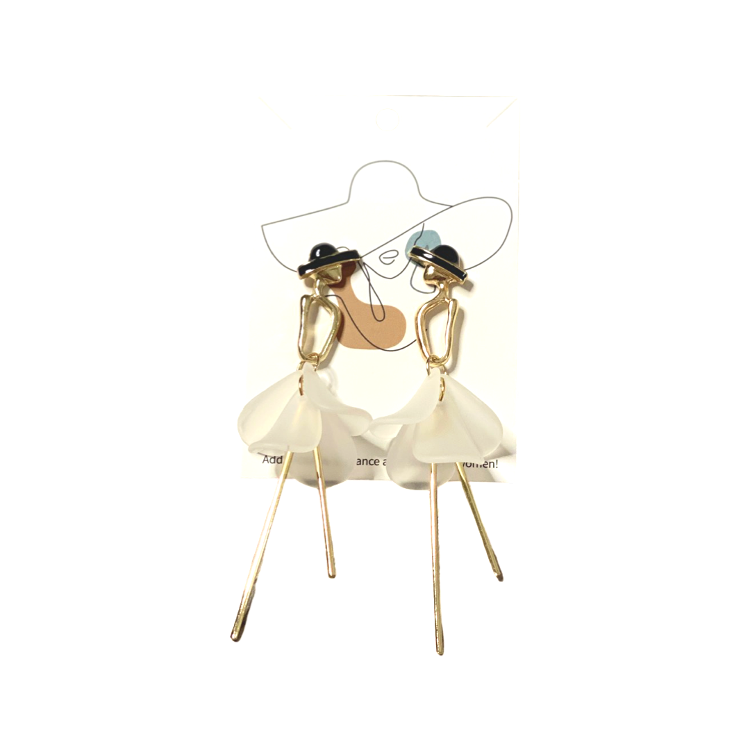 Fashionista dangle statement earrings by Alineh
